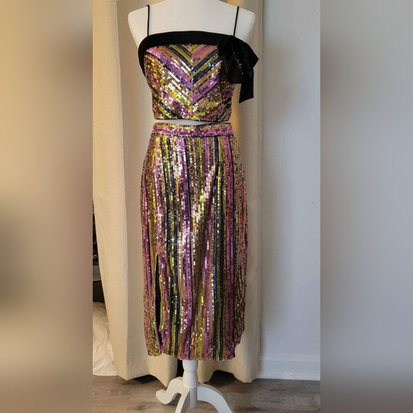 2 piece skirt and top set - Picture 1 of 2